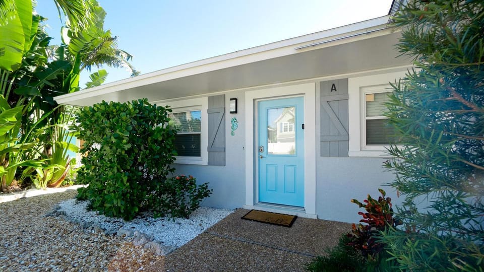 Private Pool, Pets & Beach Days Just Steps Away House in Holmes Beach