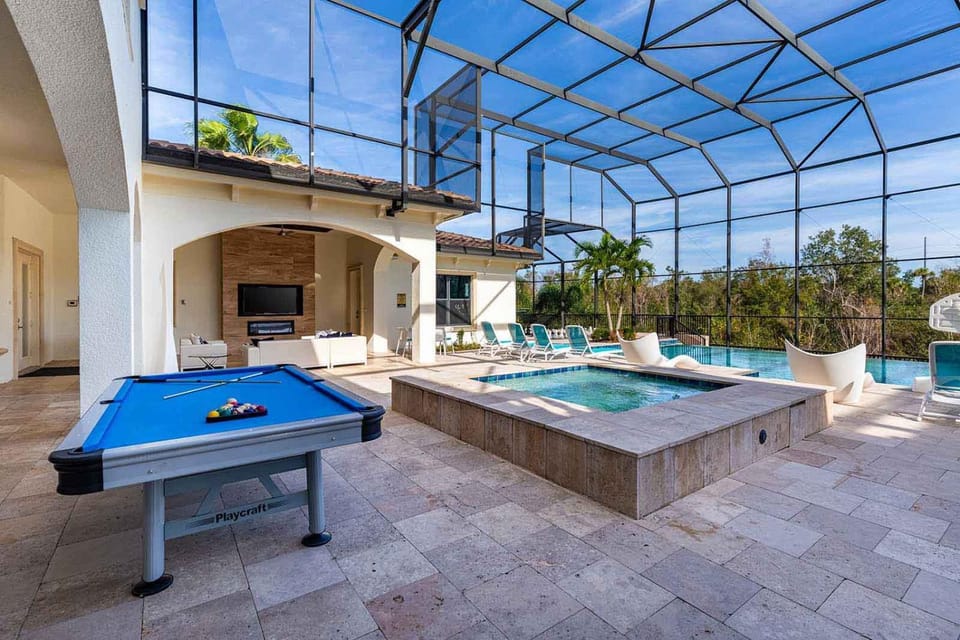 Mansion Near Disney - Arcade, Theater & Huge Pool Villa in Four Corners