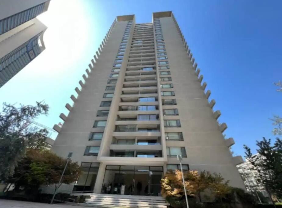 Full Equipado con Terraza Apartment in Las Condes