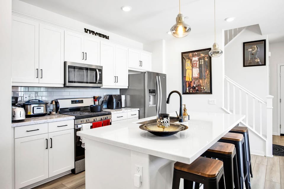 Charming Home Near Six Flags House in Santa Clarita