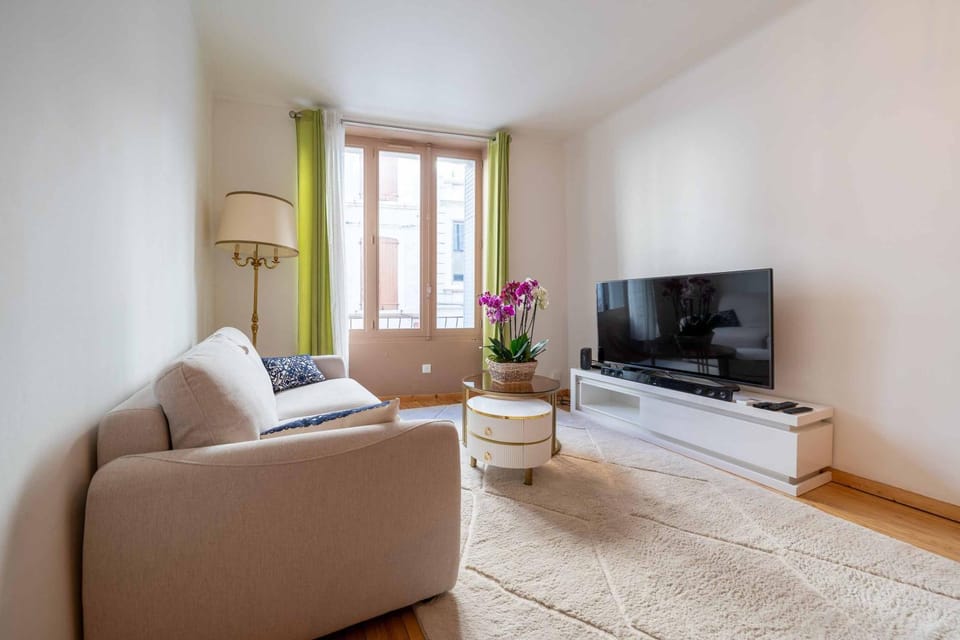 Communal lounge/ TV room, TV and multimedia, Living room, Seating area