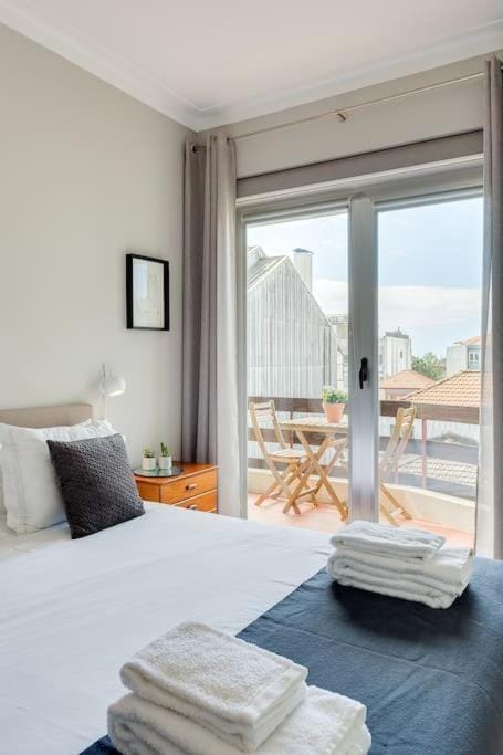 Bed, Balcony/Terrace, Bedroom