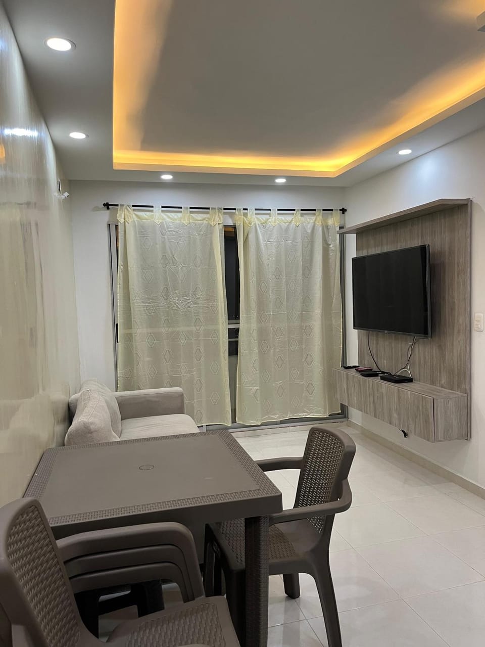 Communal lounge/ TV room