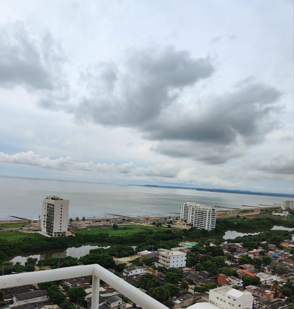 City view, Sea view