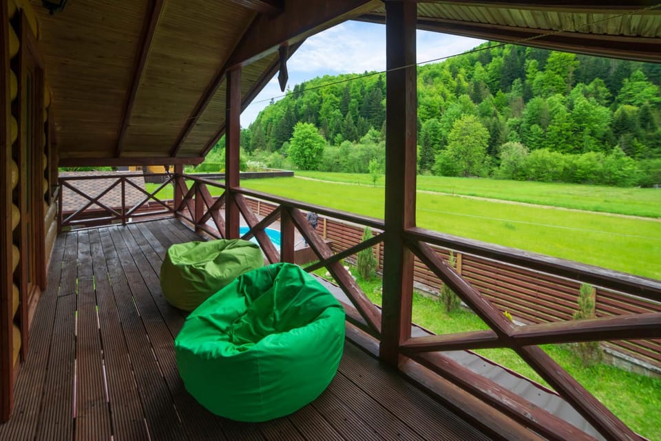 Balcony/Terrace, Mountain view