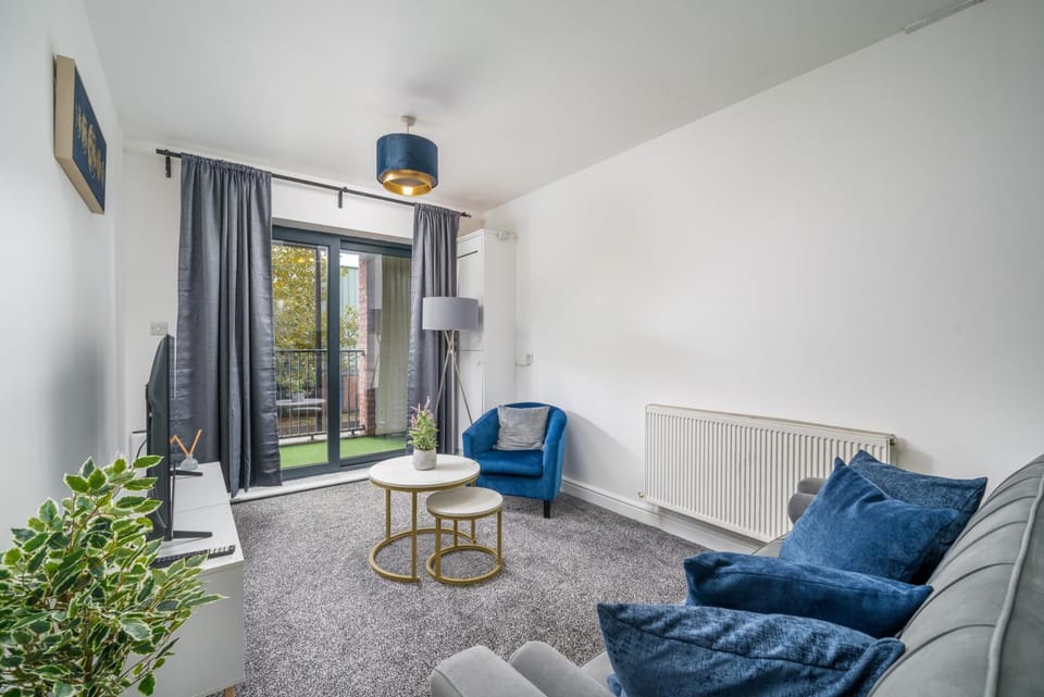 3 bed home by Canning Town station Apartment in London