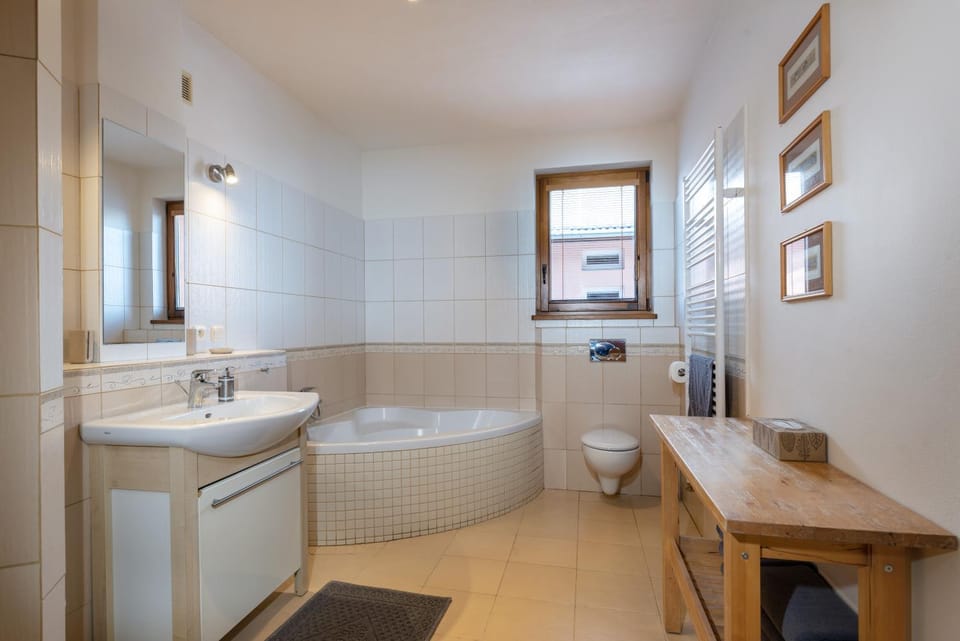 Toilet, Bathroom, Bath