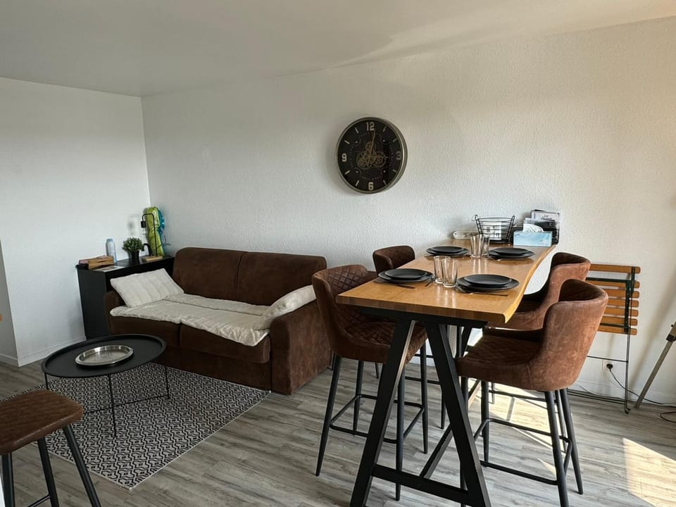 Cabourg: Appartement 2 Pièces, Proche Plage, Balcon, WiFi - FR-1-487-374 Apartment in Cabourg