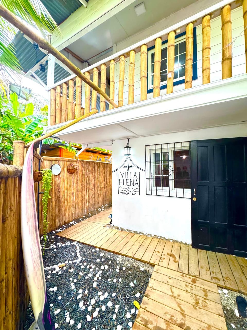 Villa Elena - Private Room Bed and Breakfast in Bocas del Toro Province