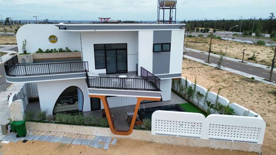 Property building, Day