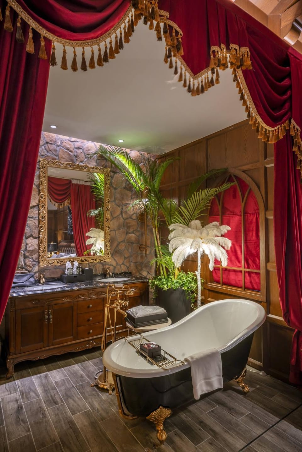 Hot Tub, Bathroom