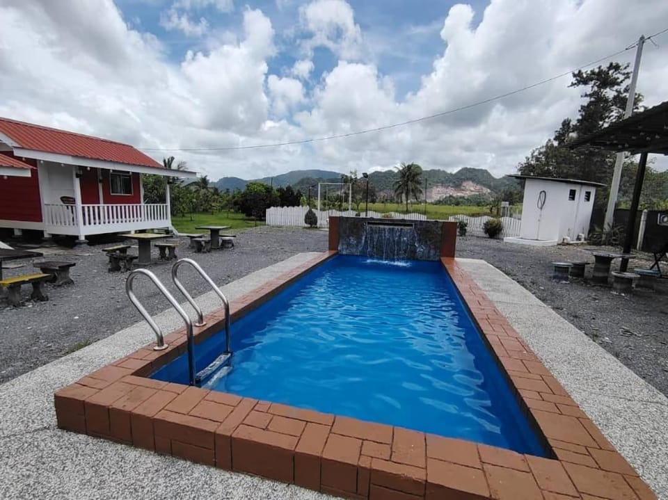 Aziqa Homestay Chalet With Pool Country House in Kedah