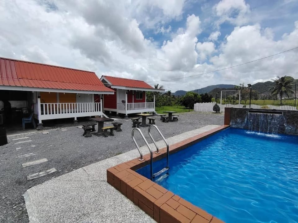 Aziqa Homestay Chalet With Pool Country House in Kedah