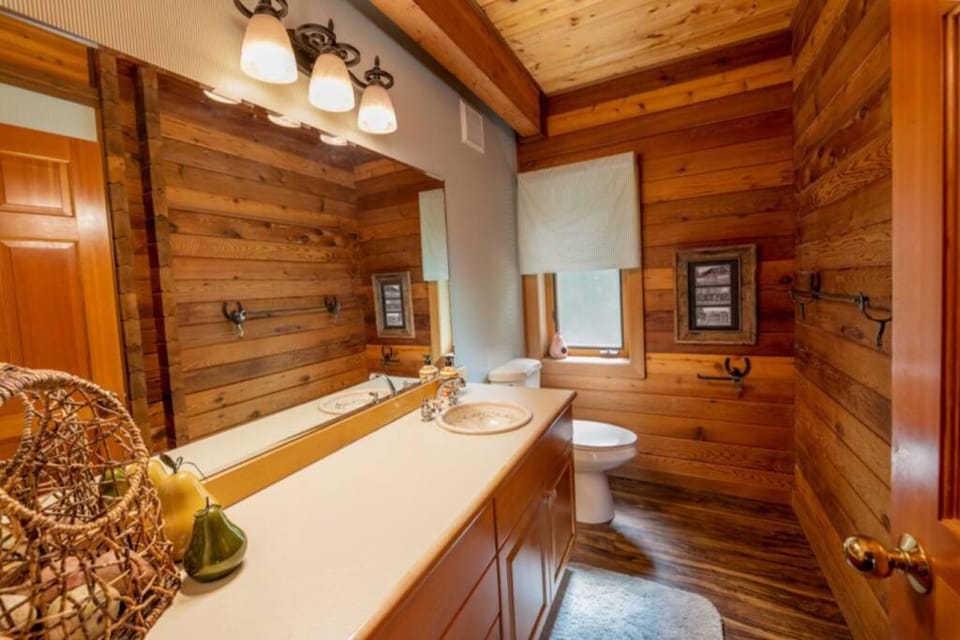 Red Roof Lodge - Leavenworth House in Kittitas County