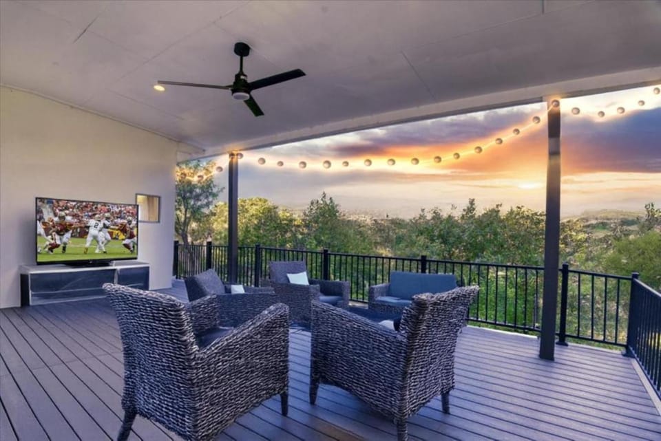 Patio, Balcony/Terrace, Seating area