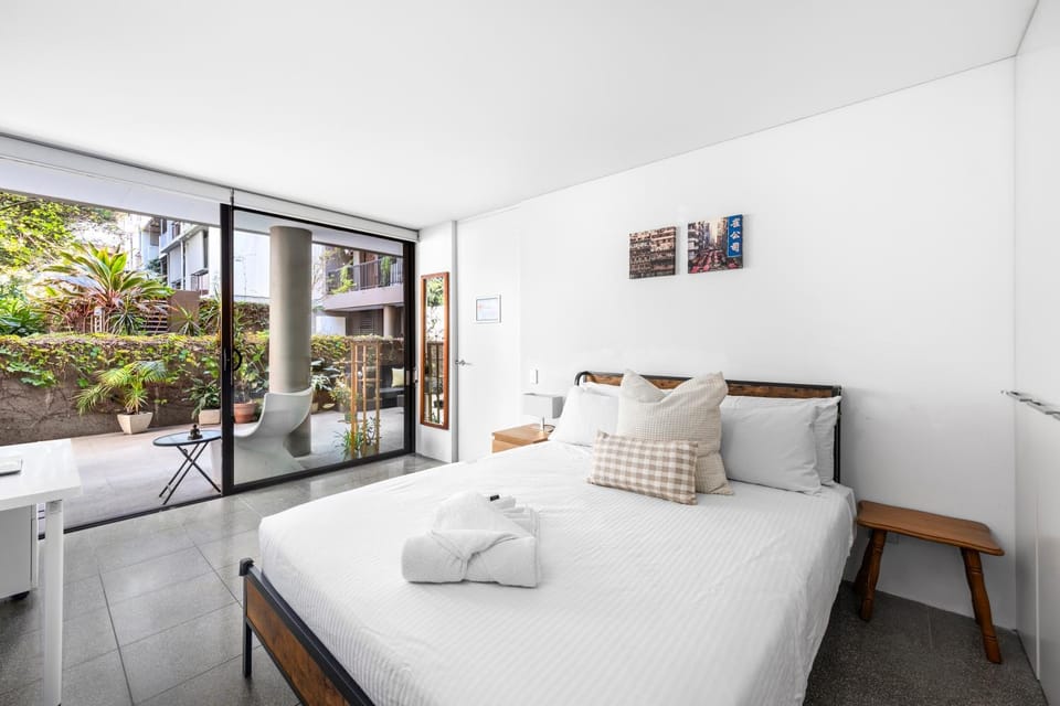 Groundfloor Surry Hills Retreat with Cinema Apartment in Surry Hills