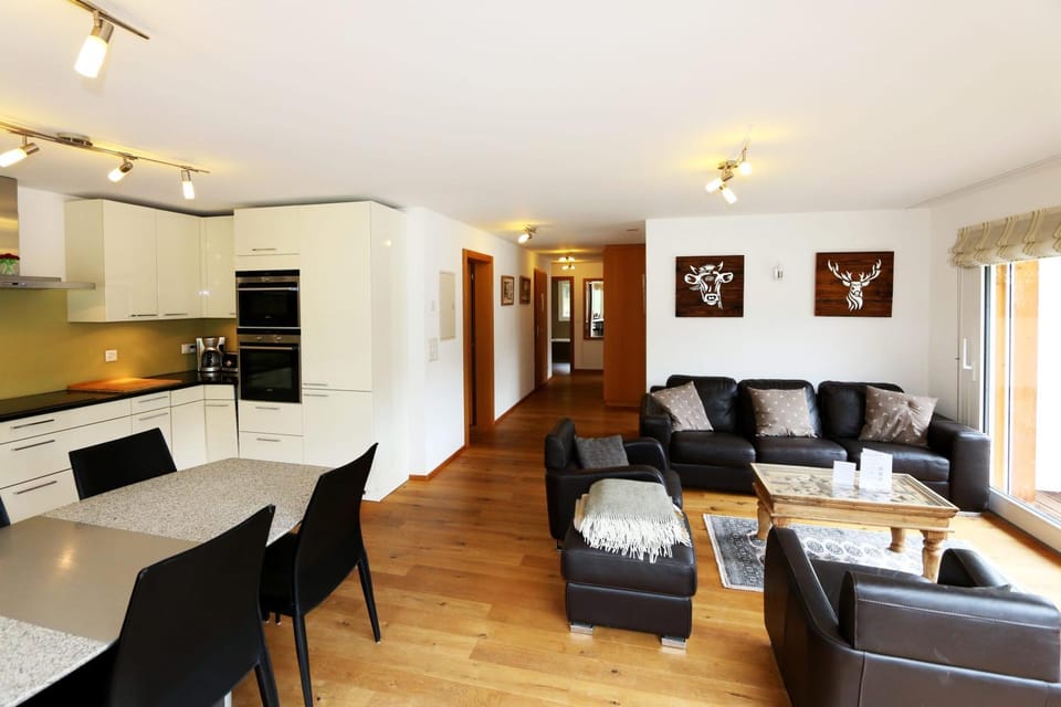 Hollywood House in Saas-Fee