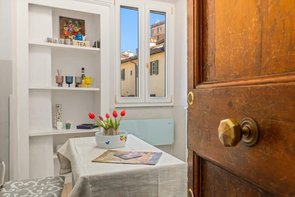 Facade/entrance, View (from property/room), Lunch, pet friendly