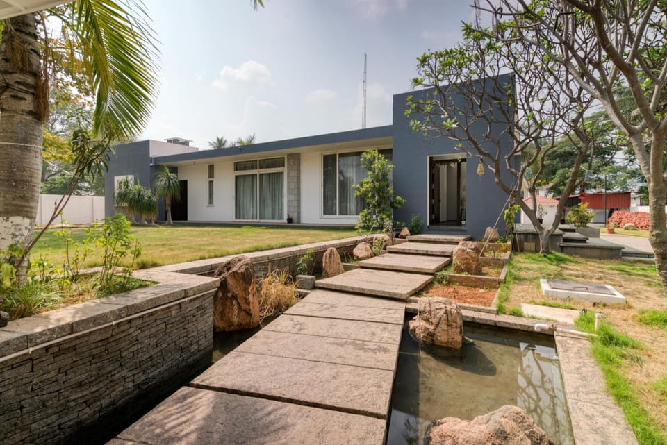Property building, Garden