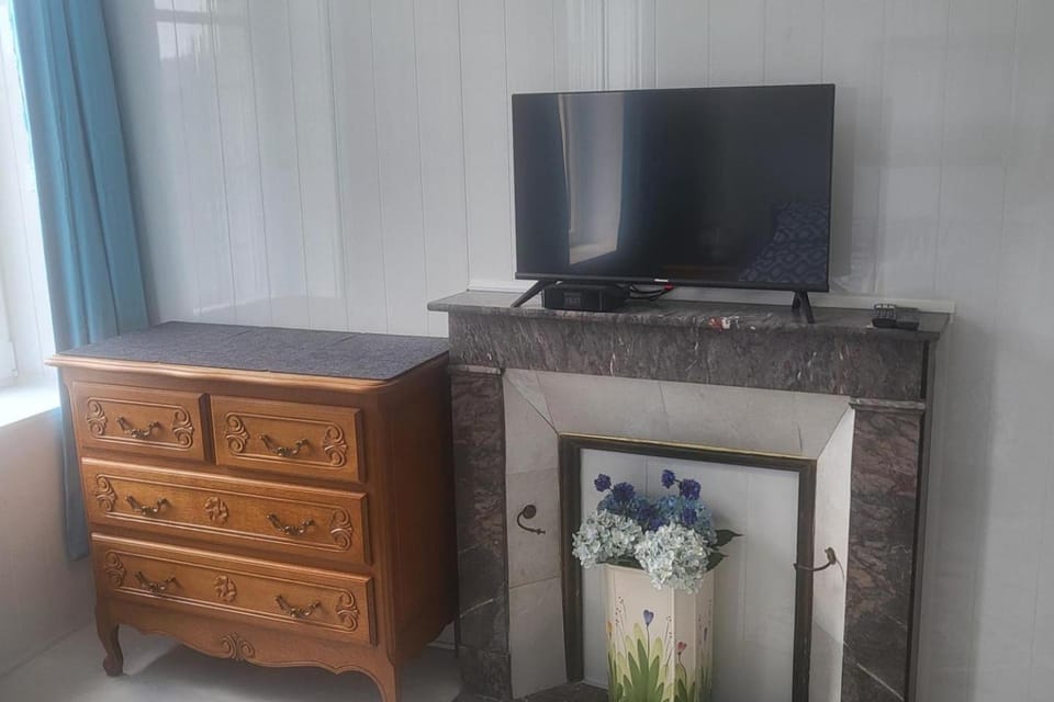 1Bed Apartment Sleeps 2 - Parking Wifi Apartment in Pays de la Loire