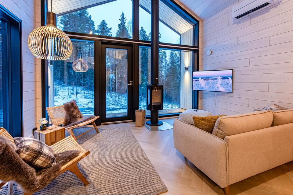 Communal lounge/ TV room, TV and multimedia, View (from property/room), View (from property/room), Seating area, fireplace, furniture, furniture