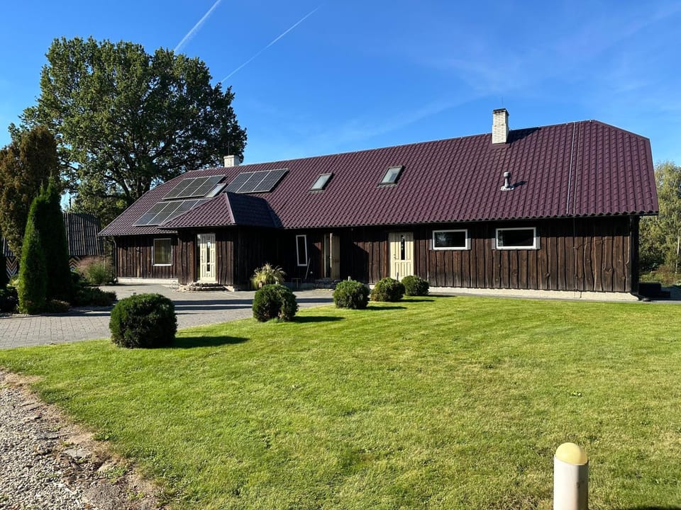Property building, Day