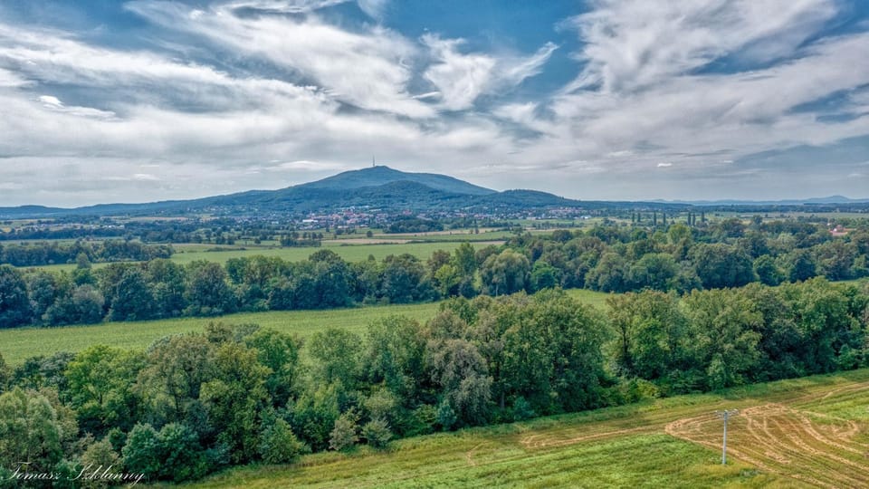 Nearby landmark, Natural landscape, Bird's eye view