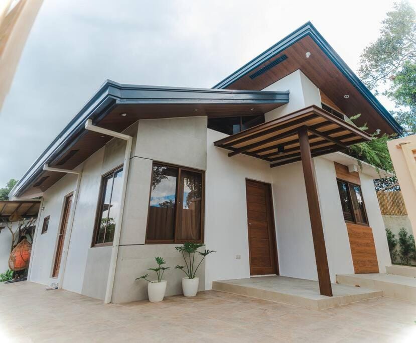 Property building, Day