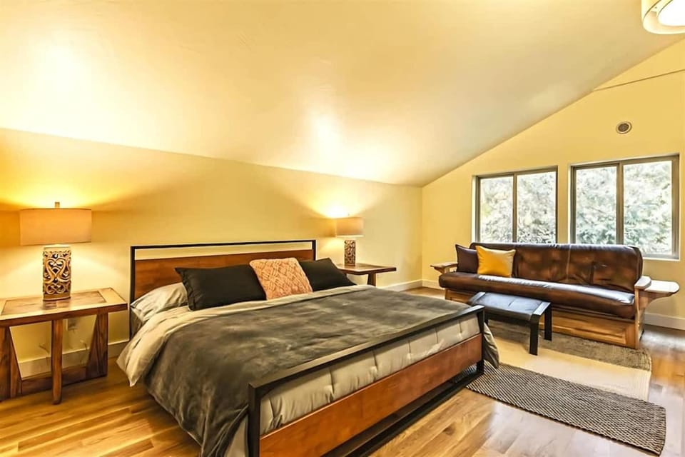 Sqe Mystic Grove House in Puget Sound