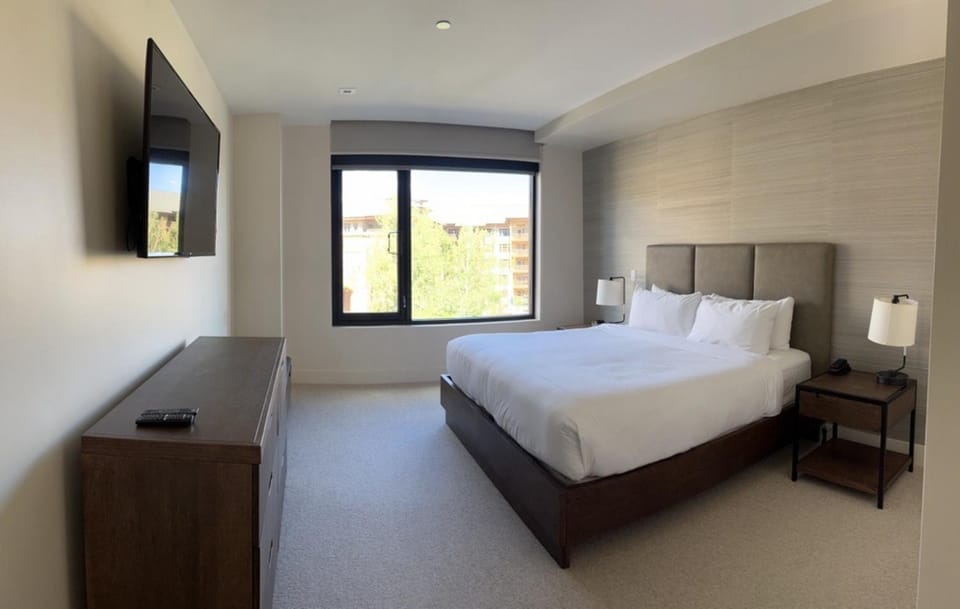 Luxury 2 Bedroom Ski in Ski Out condo Apartment in Wasatch County