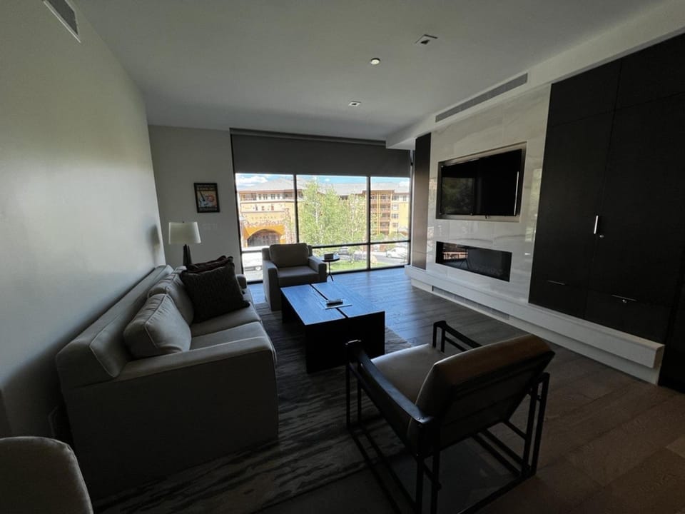 Luxury 2 Bedroom Ski in Ski Out condo Apartment in Wasatch County