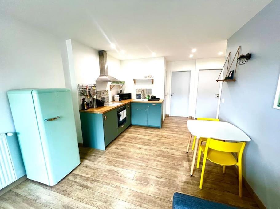 Les quais, Vue fleuve, Proche Gare & Parking Privé Apartment in Grenoble