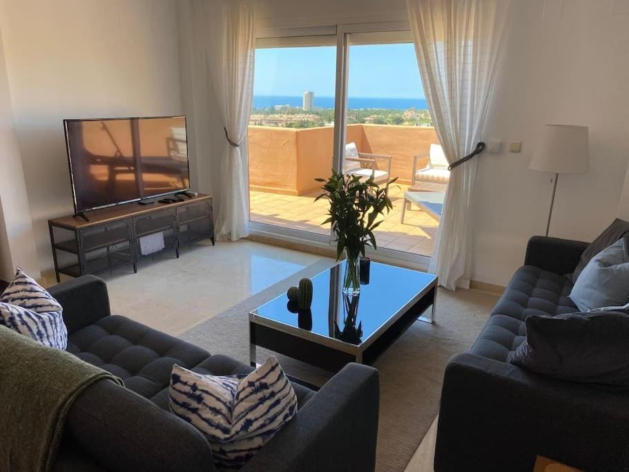 TV and multimedia, Living room, Seating area, Sea view