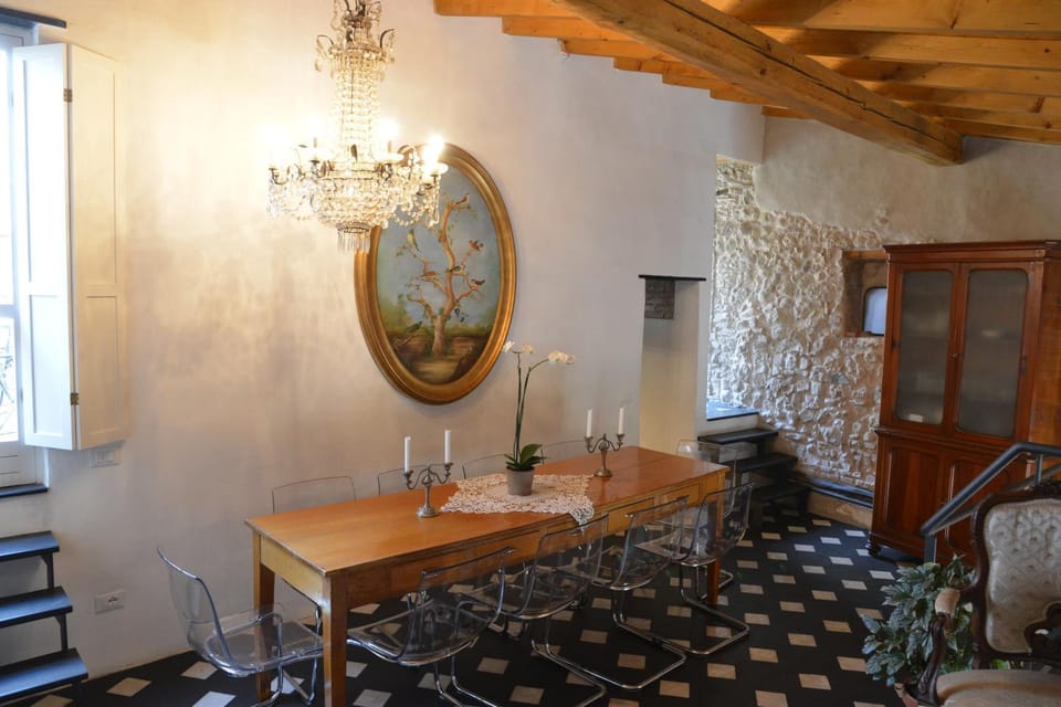 Decorative detail, Dining area