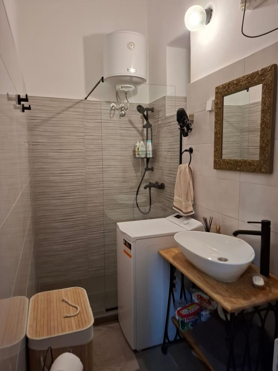 Shower, Bathroom