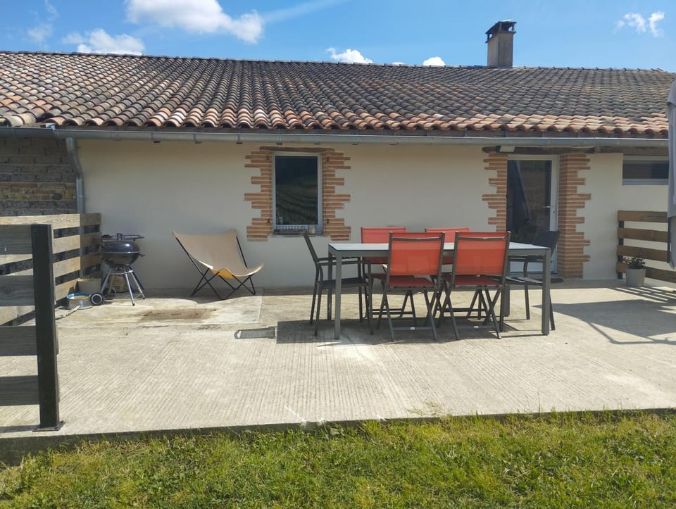 Gîte cosy en pleine nature à Grazac House in Occitanie