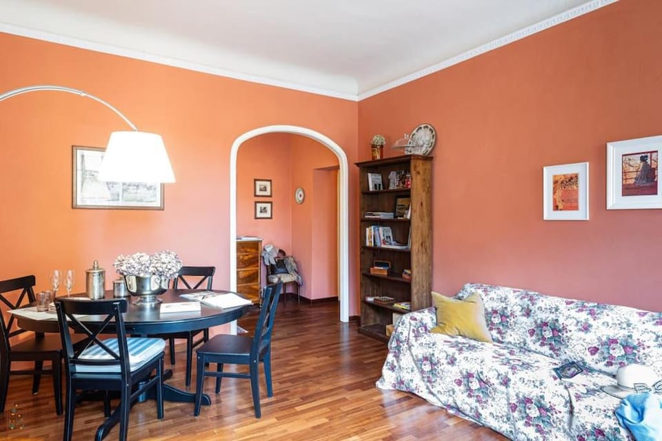 Authentic Apt in the Heart of the Historic Center Apartment in Capannori