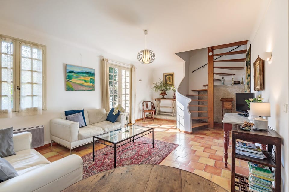 La Maison des Roches House in Gordes