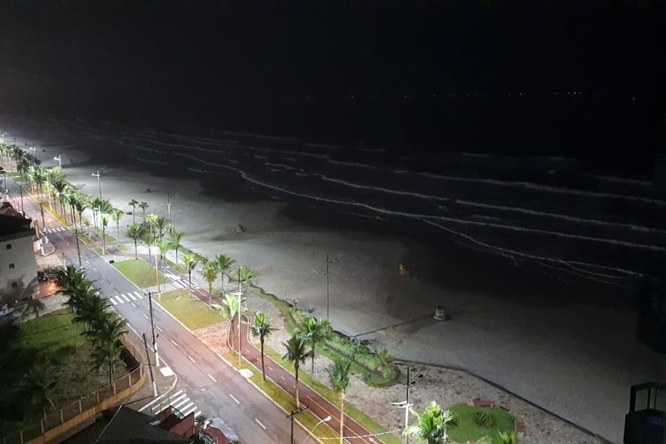 Apartamento frente para o mar 6 pessoas com estacionamento Apartment in State of São Paulo