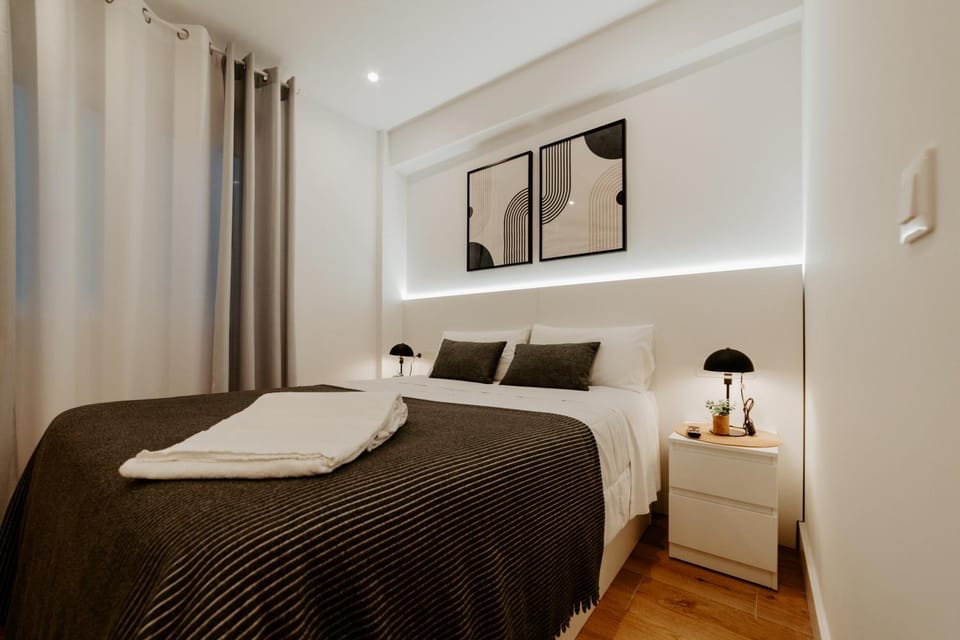 Bed, Photo of the whole room, Bedroom