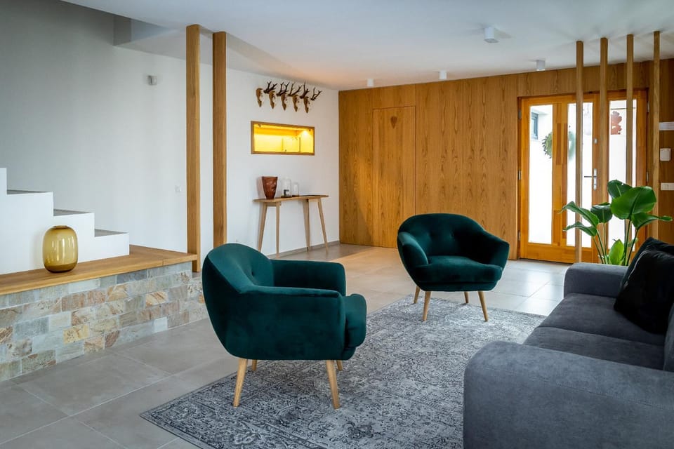 Communal lounge/ TV room, Living room