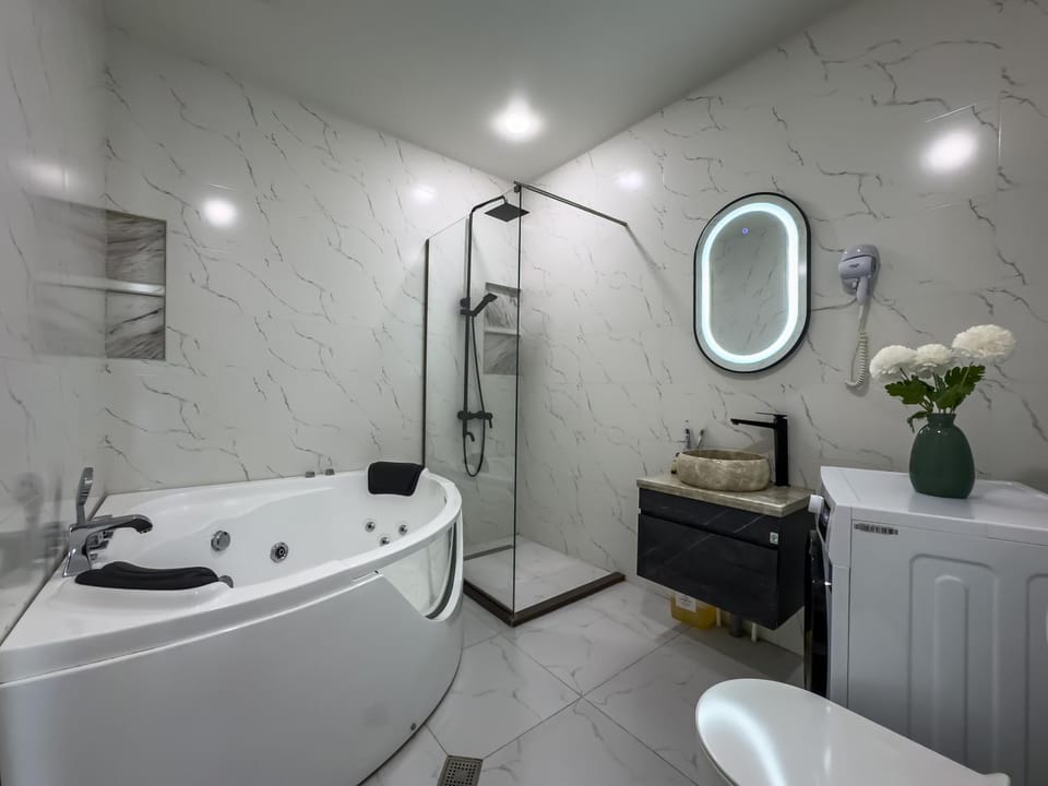 Shower, Bathroom, Bath, towels