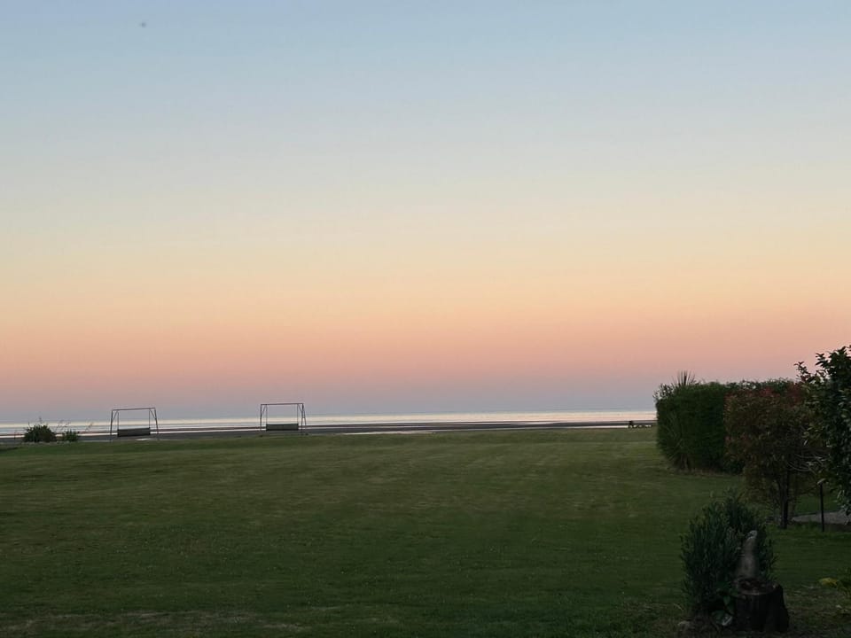 Summerspring Beachfront Accommodation Bed and Breakfast in Tasman District, Tasman, New Zealand