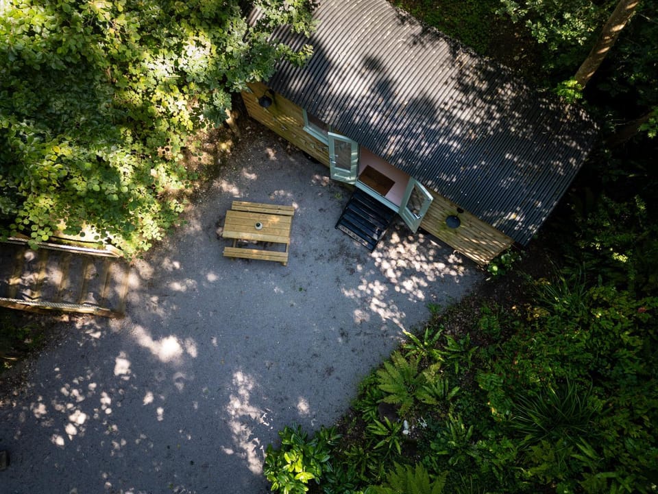 Bijoux Shepherds Hut Lyme Regis Chalet in Lyme Regis