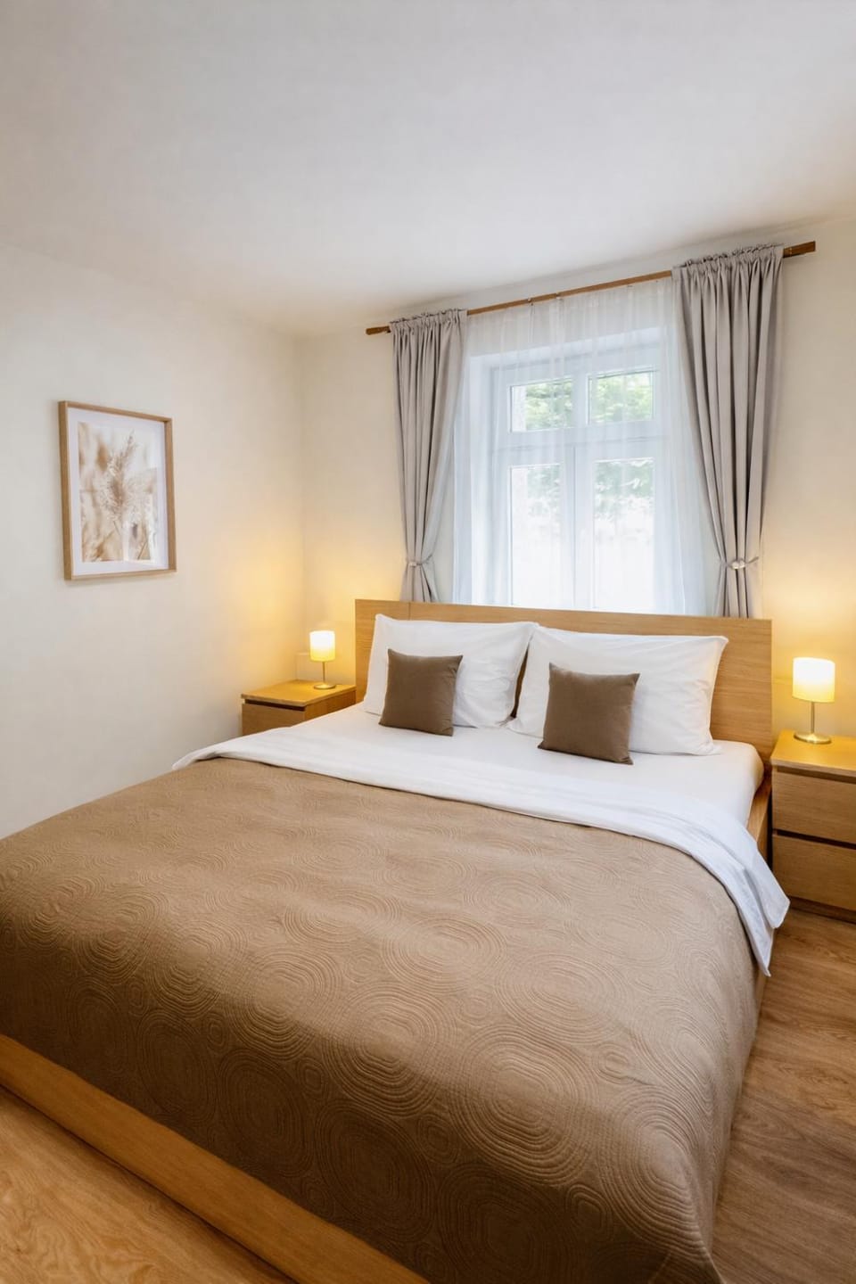 Property building, Bed, Bedroom, River view