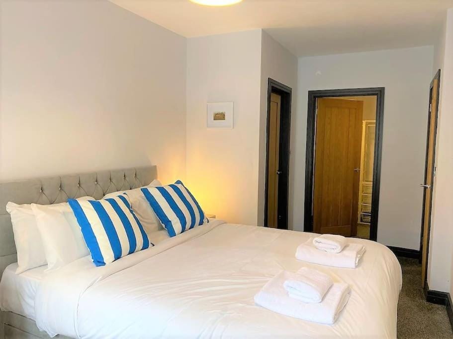 The Garden Apt Hot Tub - Westbrook Bay Beach - By Goldex Coastal Breaks Apartment in Margate