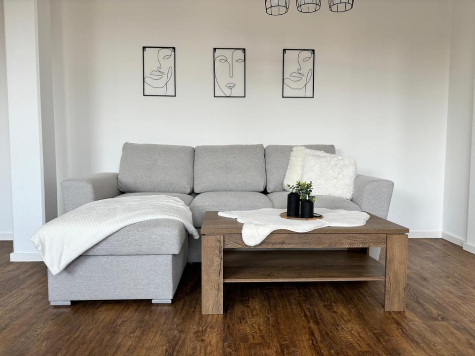 Living room, Photo of the whole room, Seating area