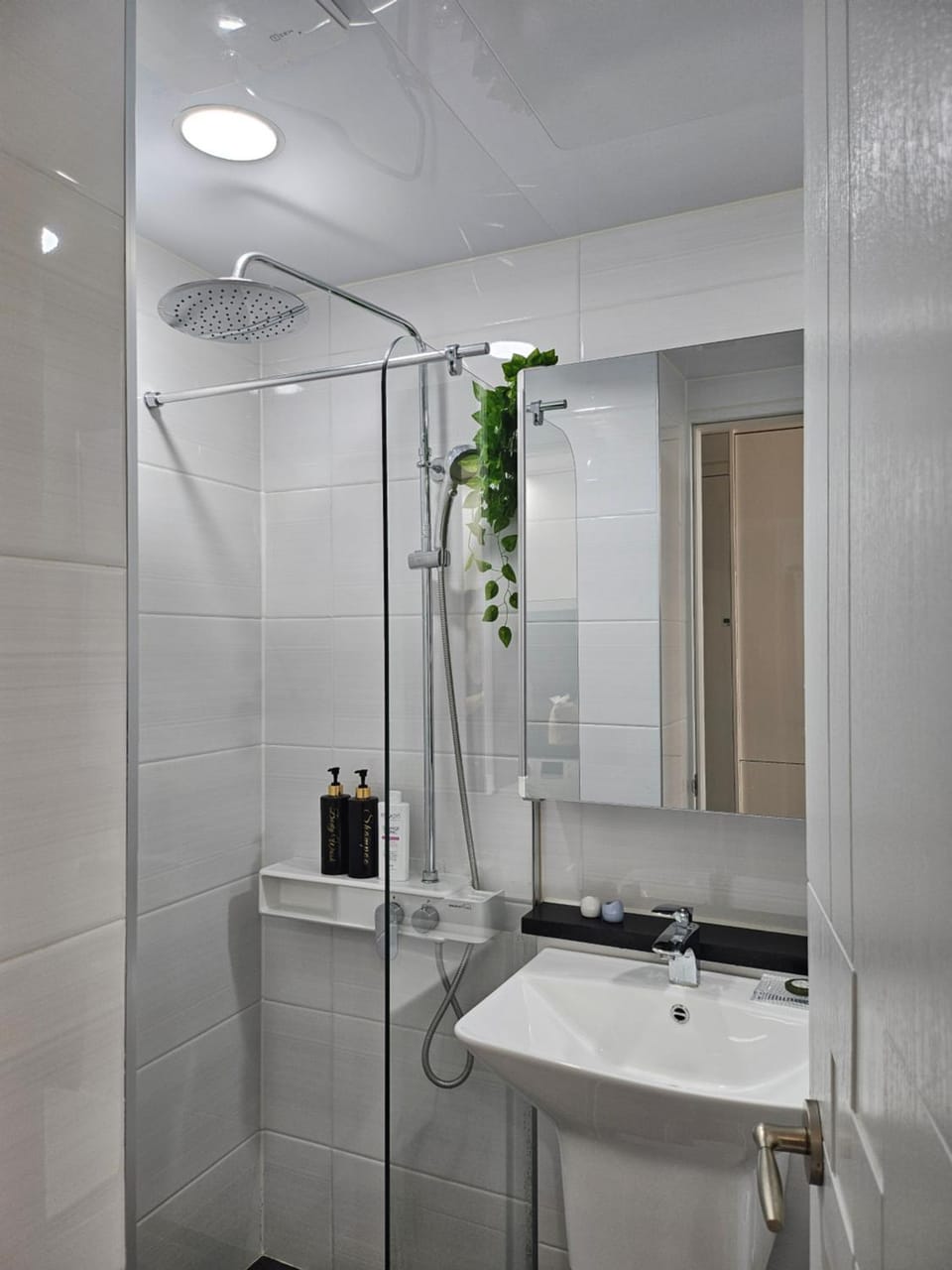 Shower, Bathroom, towels