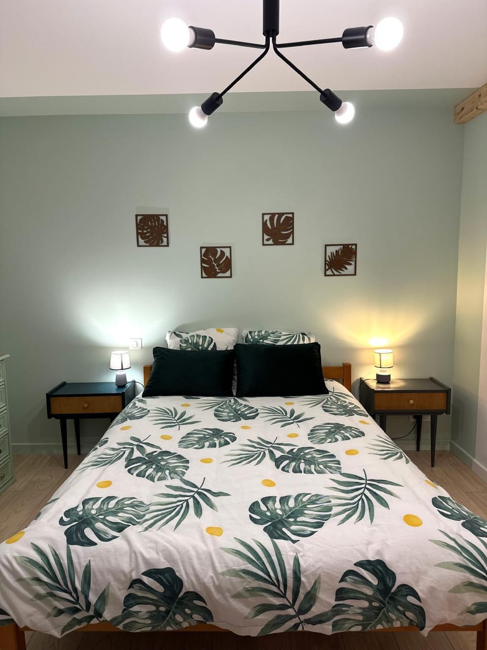 Bed, Bedroom