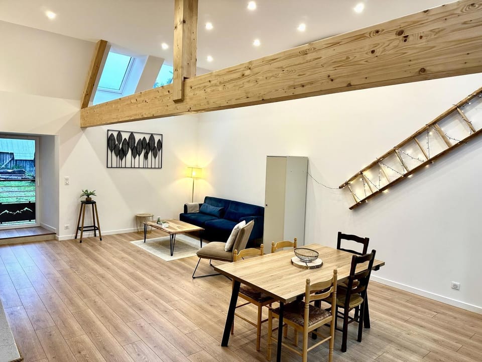 Living room, Dining area